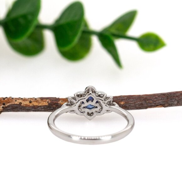 AAA Ceylon Sapphire Ring in 14K Solid Gold with Natural Diamonds - Picture 10 of 12